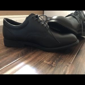 Shoes for Crews Men’s Cambridge Shoes.